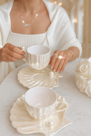 Marée de Pearl – Seashell Ceramic Teacup & Plate Set (Set of 2)