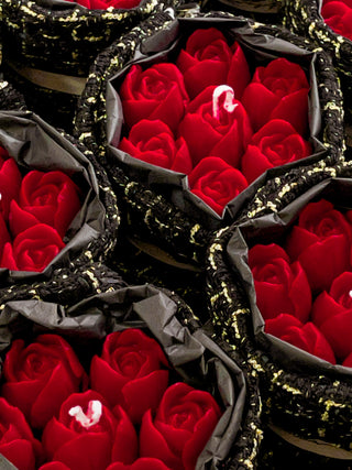 Deluxe Coco Rose Bouquet Candle in Lipstick