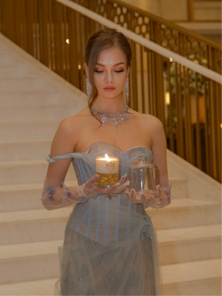 Majesté Dorée Gold Leaf Candle With Bell Cloche