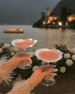 Shellé Oceana Cups go well in tropical settings like beaches, beach parties, day or night.