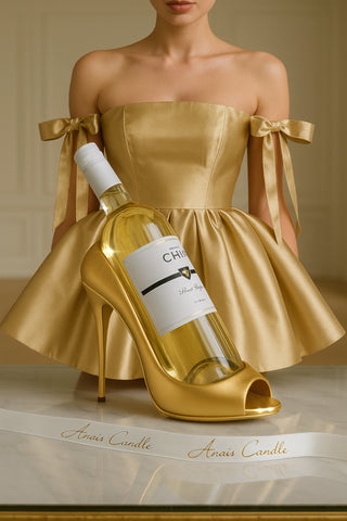 Porta vino con sandalia de tacón dorado