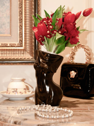 Feminine Ceramic Vase in Black by Anaïs Candle and Anaïs Decor.