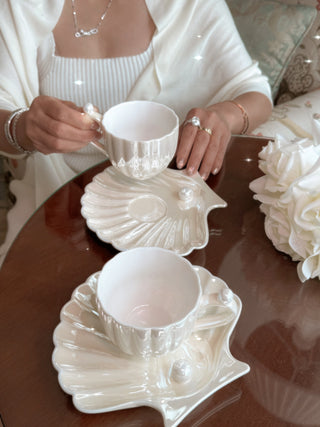 Marée de Pearl – Seashell Ceramic Teacup & Plate Set (Set of 2)
