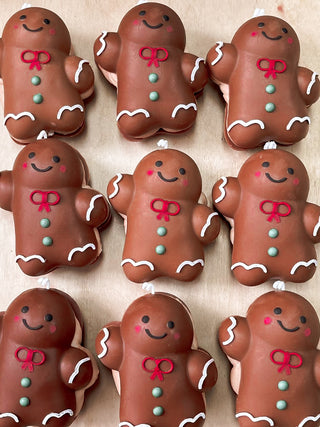 Gingerbread Man Cookie With Cream Candle