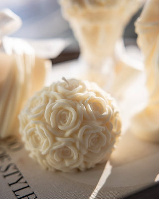 Flower Romance in White - Anaïs Candle 4.