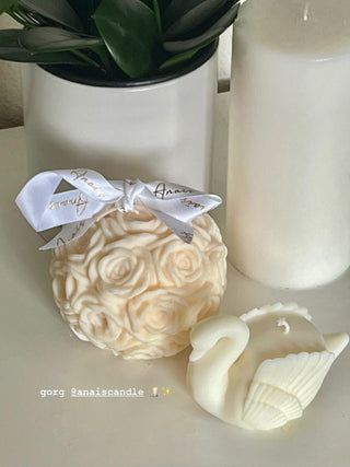 Flower Romance in White - Anaïs Candle 16.