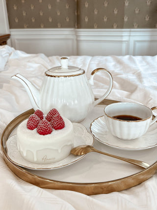 Anaïs Strawberry Shortcake Candle during brunch and tea time.