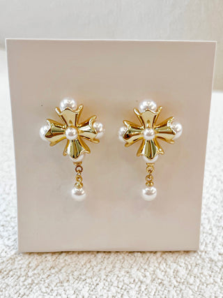 Sol Pearl Earrings
