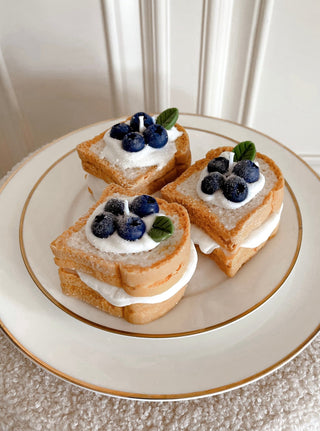The Blueberry French Toast Candle designed by Anaïs Candle.