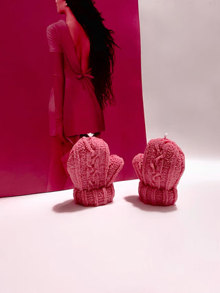 Knitted Mitten Candle Set.