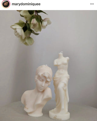 Miss Anaïs Candle.