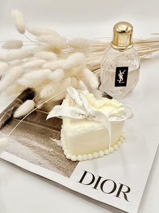 Vintage Cream Cake in Sugar Cookie.