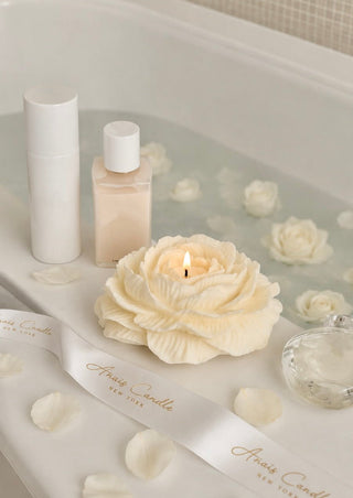 Blooming Peony Candle in White - XXL