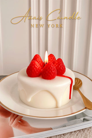 Anaïs Strawberry Shortcake Candle