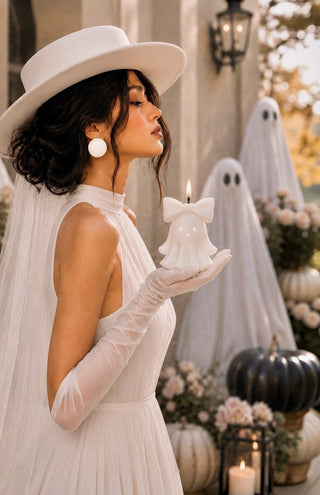 Halloween Bow & Boo Candle in Spooky White