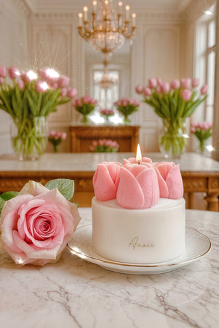 Amélie Tulips Bouquet Candle is perfect for restaurants, hotels, and luxury homes.