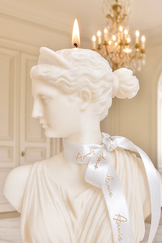 Victoria Candle