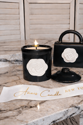 Camellia Élégance candle with soy wax and beeswax for an elegant dinner party