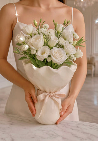 La Belle Bouquet Vase in White - XL