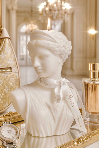Victoria Candle