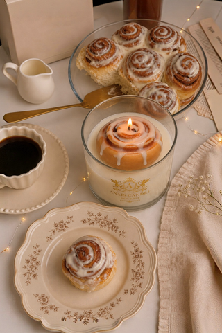 Cinnamon Roll Crème Candle - XL