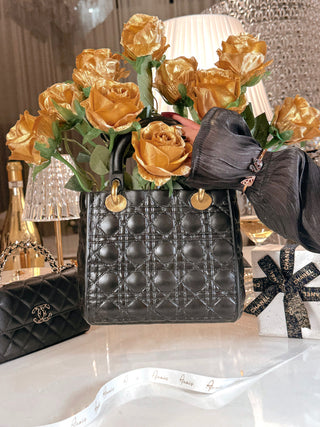 Scarlett Handbag Resin Vase in Ultra Black