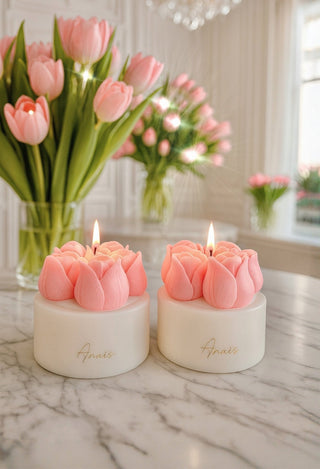 Amélie Tulips Bouquet Candle features a pink wax Tulip candle embedded in a wax.