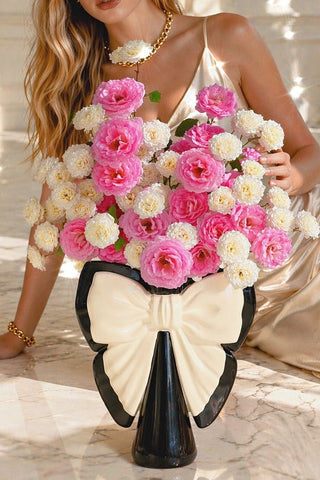 Chérie Bow Tie Resin Vase