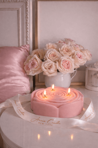 3-Wick Rosette d’Anaïs Flower Candle in Blush Pink
