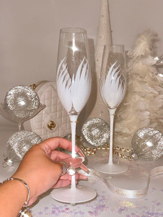 Feather Bliss Champagne Flute Set of 2 - Exclusive Design