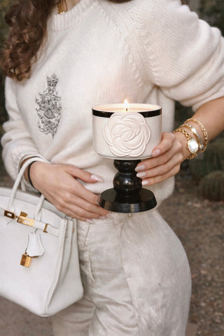 Camélia Maison Candle crafted from all-natural soy wax and beeswax in 5-star hotel.