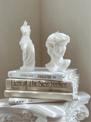 Anaïs Man & Venus Set in Sculpture White by Anaïs Candle, handcrafted with premium beeswax and all-natural soy wax 8.