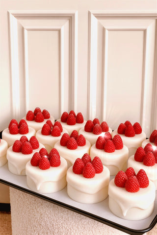 Anaïs Strawberry Shortcake Candle