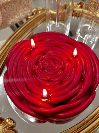 3-Wick Brilliant Rose Candle in Red 2.