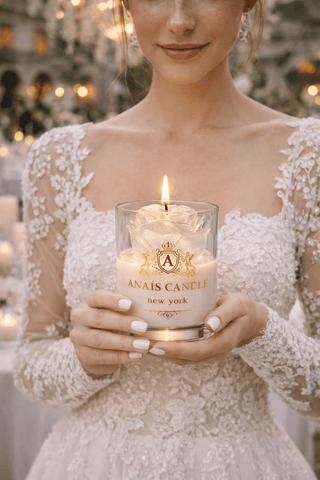 Éternelle Rose Candle makes for the perfect decoration for any cozy home