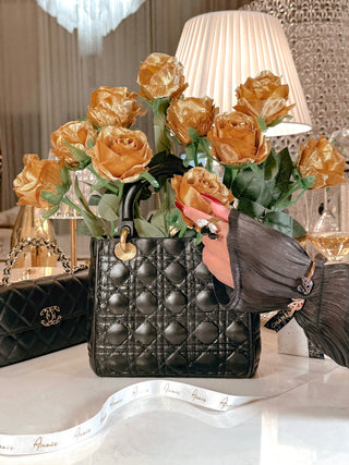 Scarlett Handbag Resin Vase in Ultra Black.