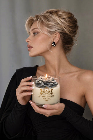 Maison de Pivoine Candle in Noir - XL