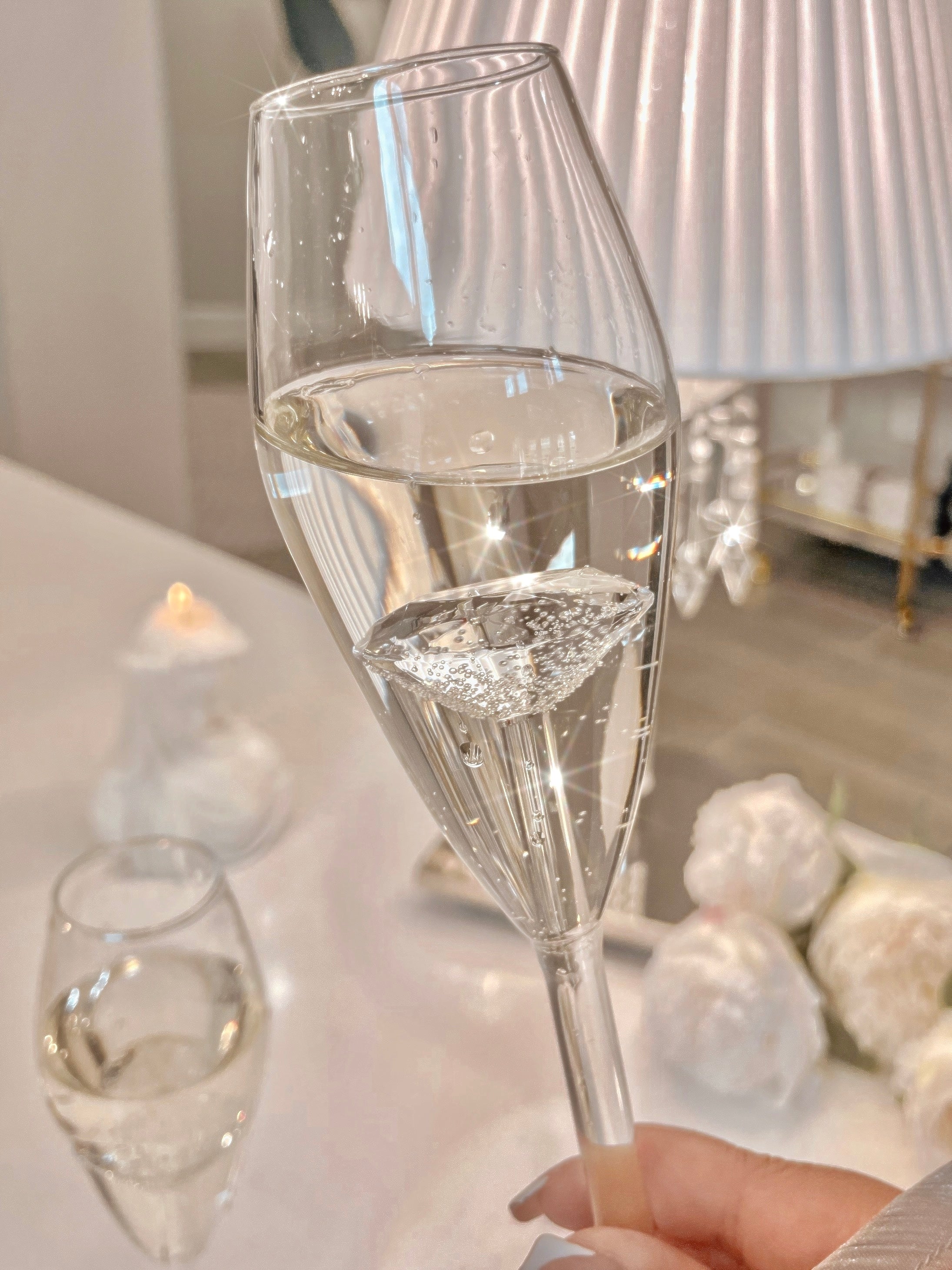 Champagne glasses with diamonds new arrivals