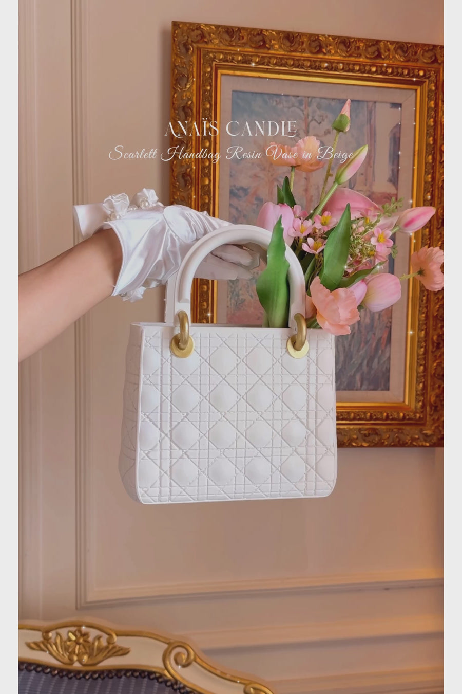 Scarlett Handbag Resin Vase in Beige Anaïs Candle