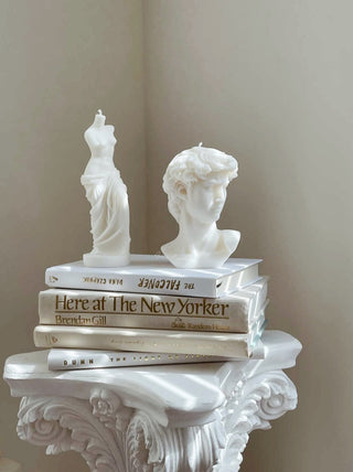 Anaïs Man & Venus Set in Sculpture White.