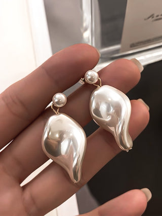 Illiana Pearl Earrings.